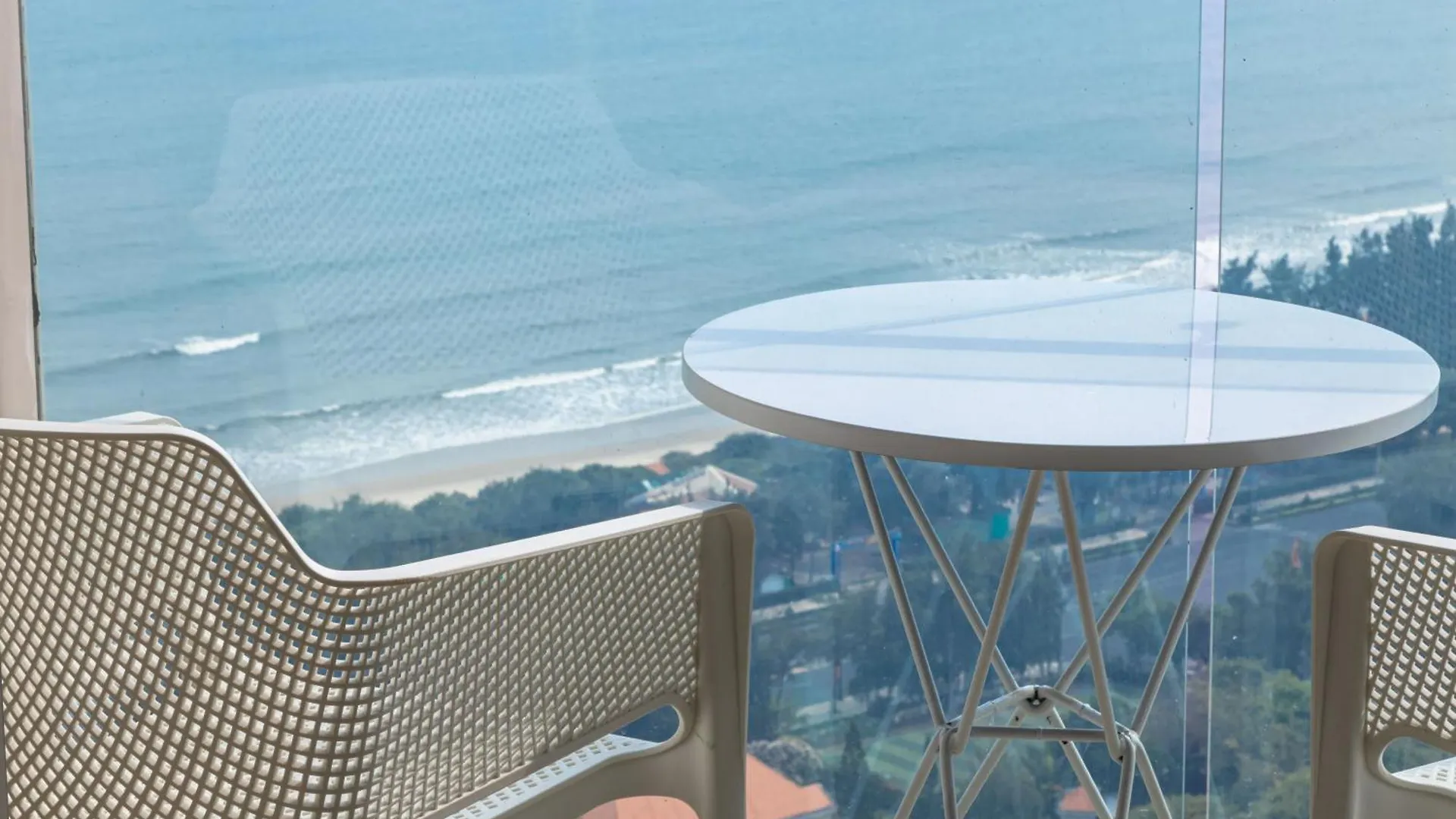 Can Ho Ban Cong Huong Bien The Song Vung Tau - Free Ho Boi Vo Cuc, Sauna, Bbq, Karaoke!! Apartment 0*,  Vietnam