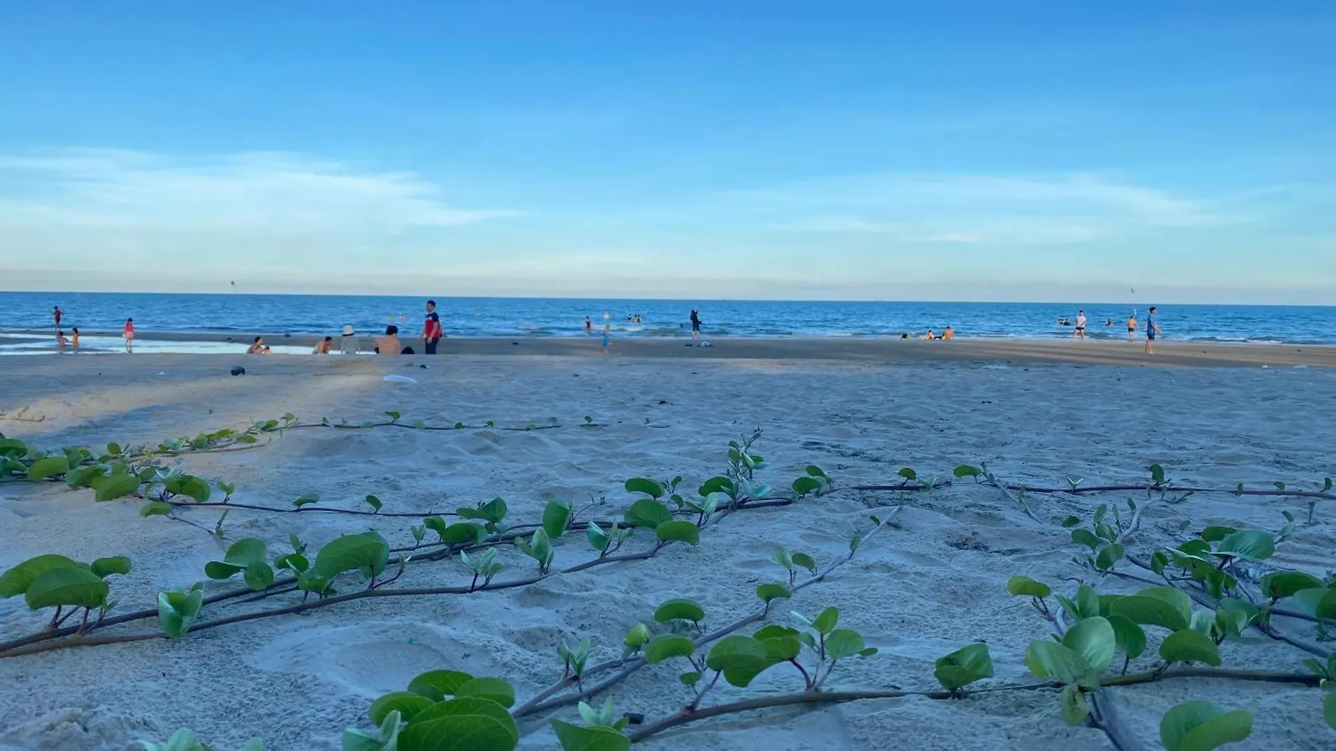 Apartment Ferienwohnung Can Ho Ban Cong Huong Bien The Song Vung Tau - Free Ho Boi Vo Cuc, Sauna, Bbq, Karaoke!! Vietnam