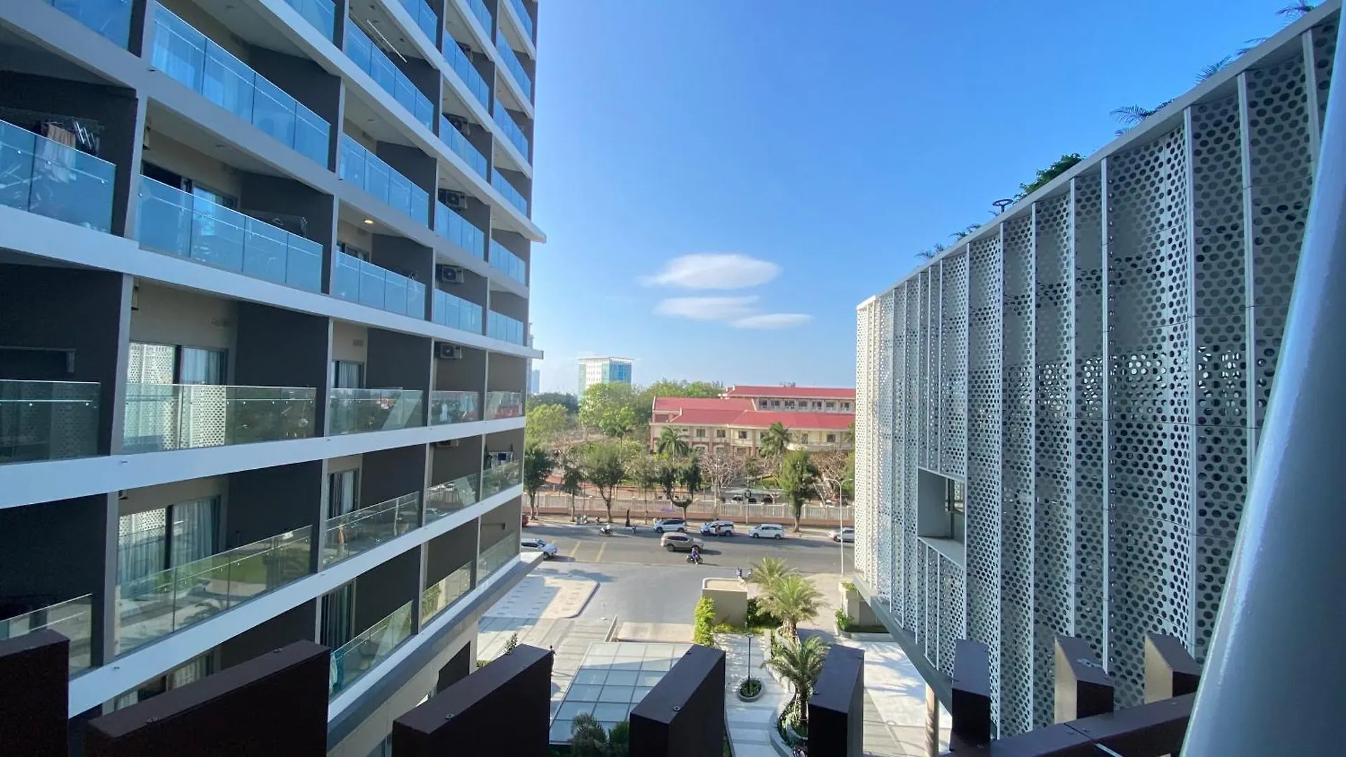 Apartment Ferienwohnung Can Ho Ban Cong Huong Bien The Song Vung Tau - Free Ho Boi Vo Cuc, Sauna, Bbq, Karaoke!! Vietnam